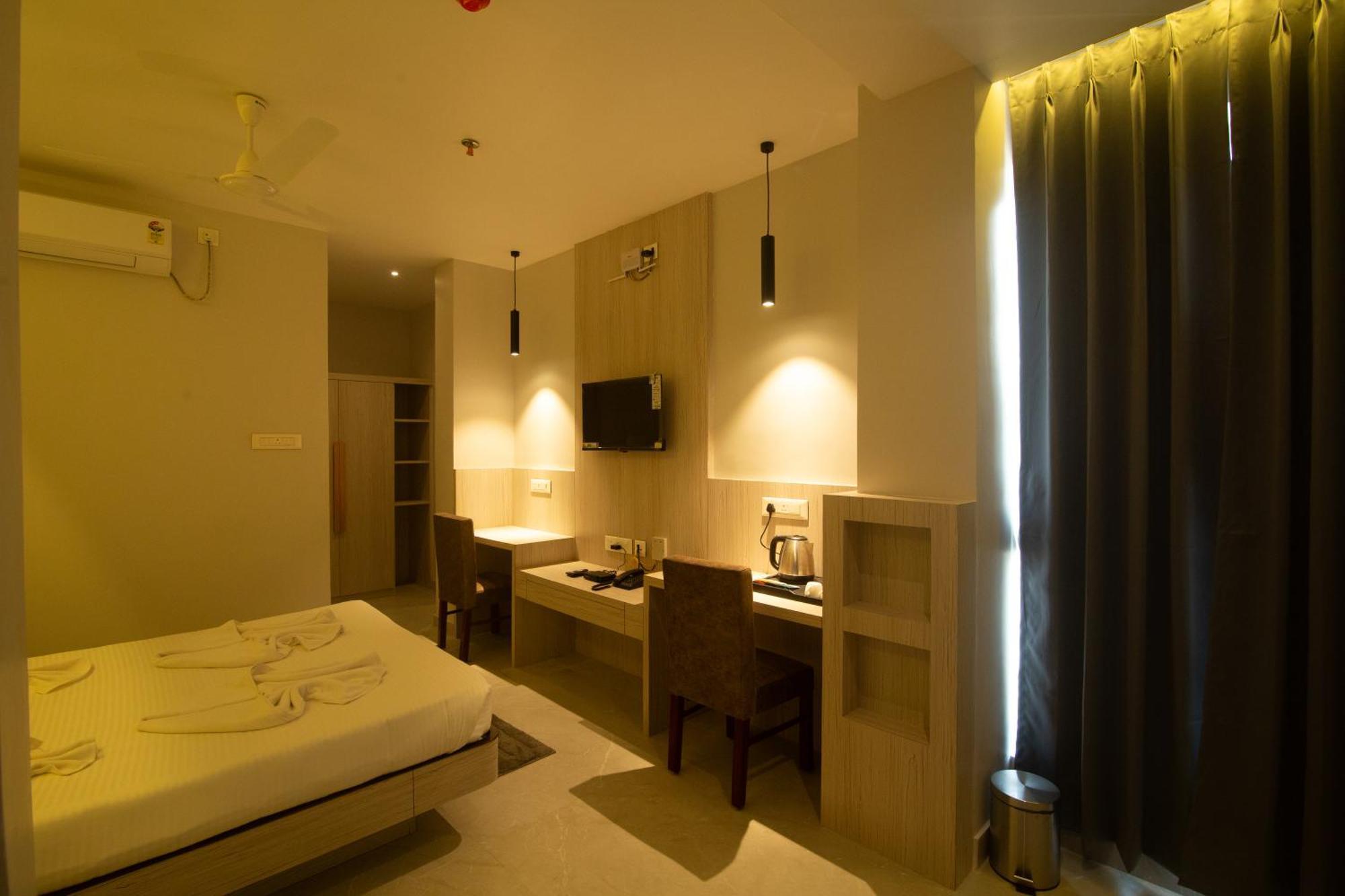 Hotel Palace View Murshidabad Dış mekan fotoğraf