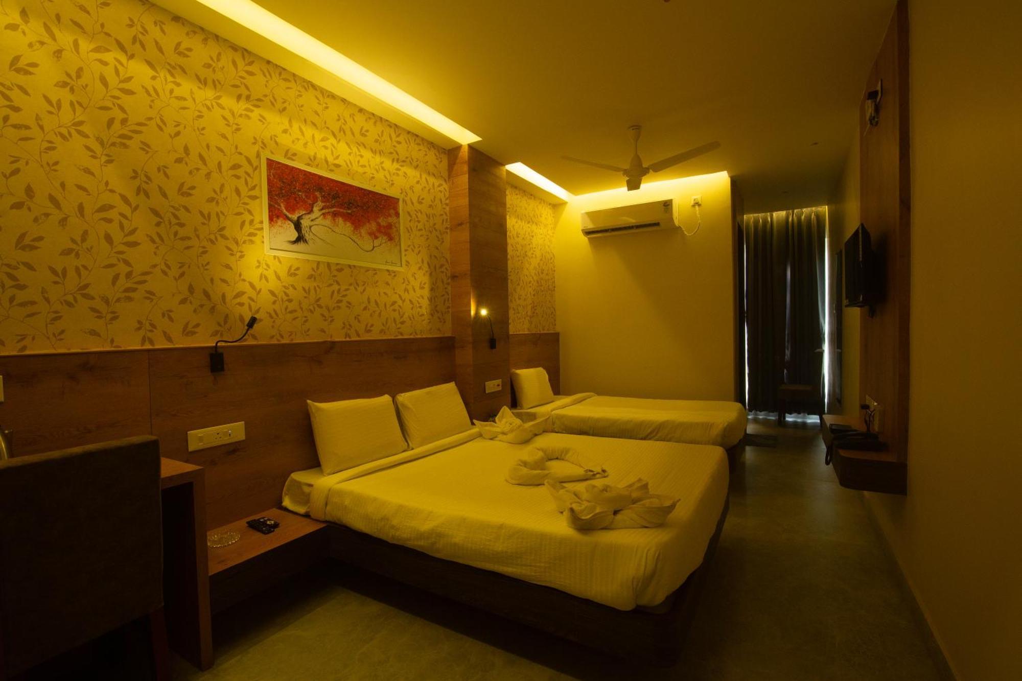 Hotel Palace View Murshidabad Dış mekan fotoğraf