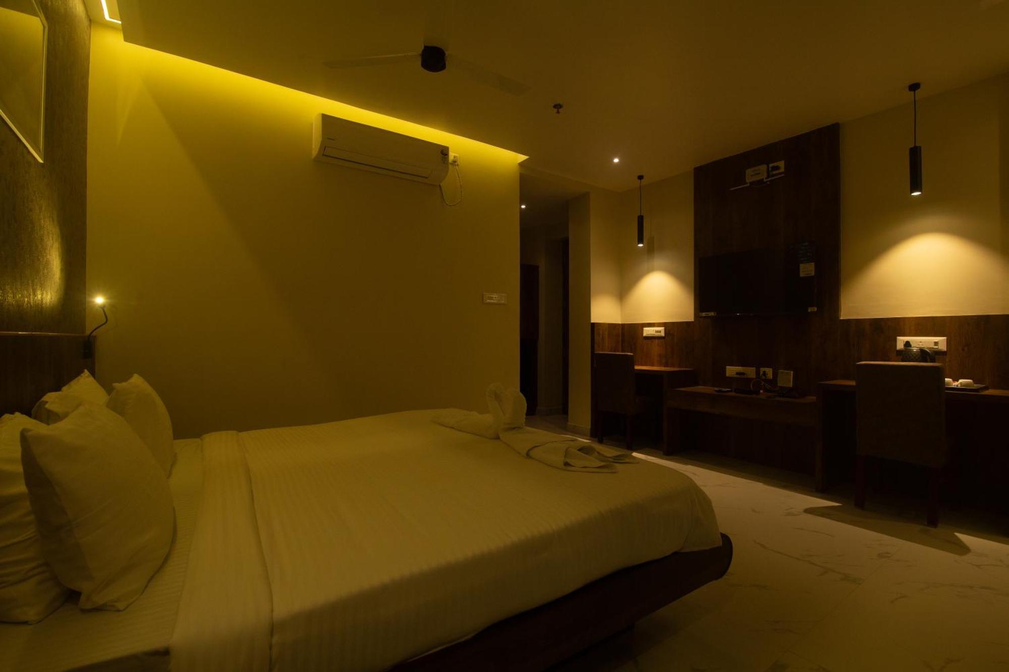 Hotel Palace View Murshidabad Dış mekan fotoğraf